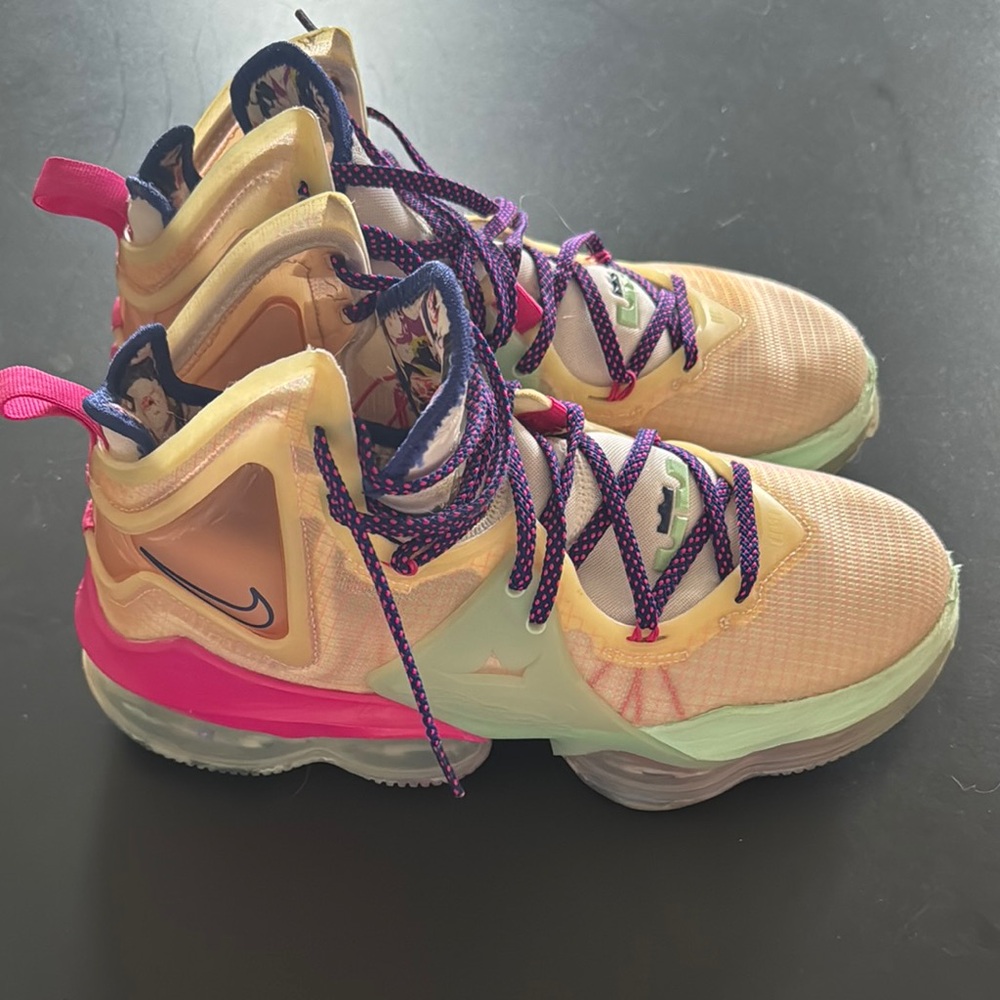 Nike Kids Multicolor Athletic Shoes